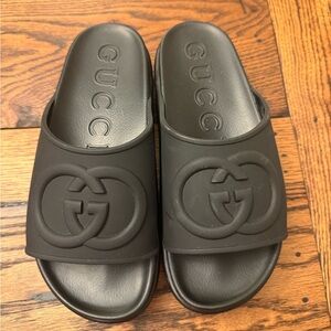 GG interlocking logo platform pool slides women’s size 38/8